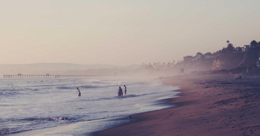 AI Poetry and Lyrics Creation: The Intersection of Technology and Artistic Expression