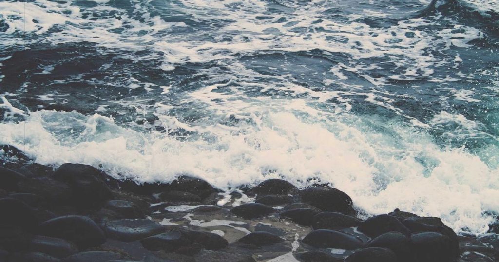 AI User Experience Design: Creating Intuitive and Trustworthy AI-Powered Interfaces