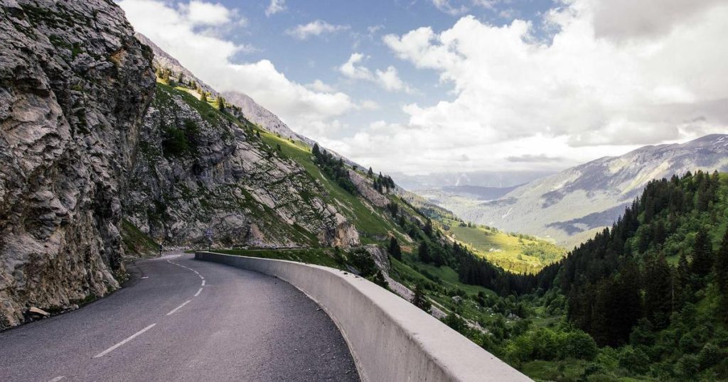 Distributed Training: Scaling AI Across Multiple Machines